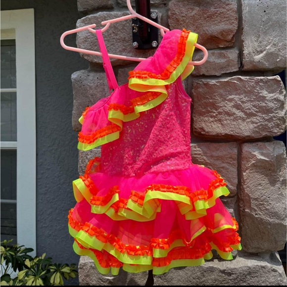 Revolution Dance Costume - Picture 5 of 9